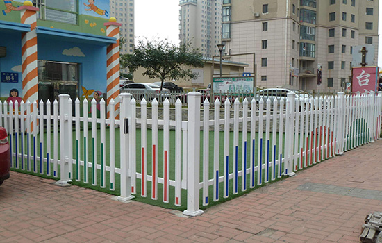 幼兒園<a href=http://ellabo.com.cn target=_blank class=infotextkey>圍欄</a>